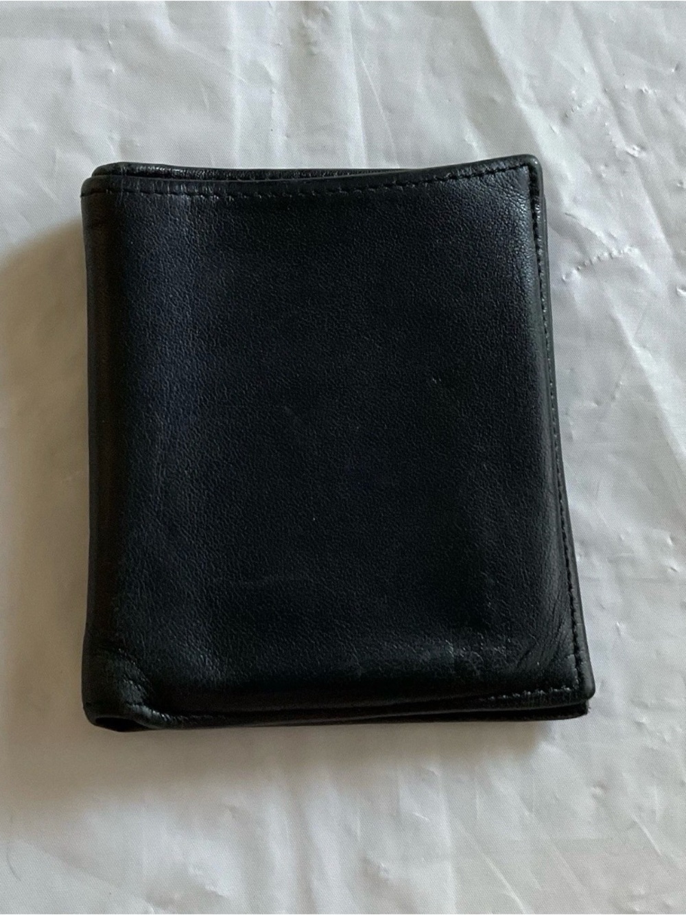 TUMI Men’s Black Leather Bi-fold Slim Wallet